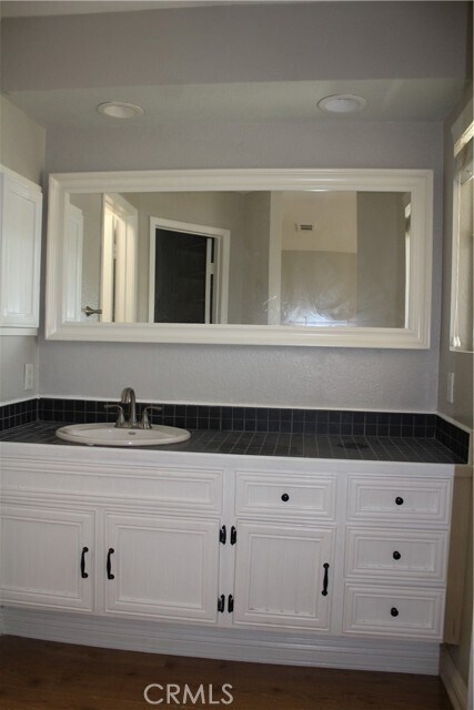 Building Photo - 1023 Vista Del Cerro Dr