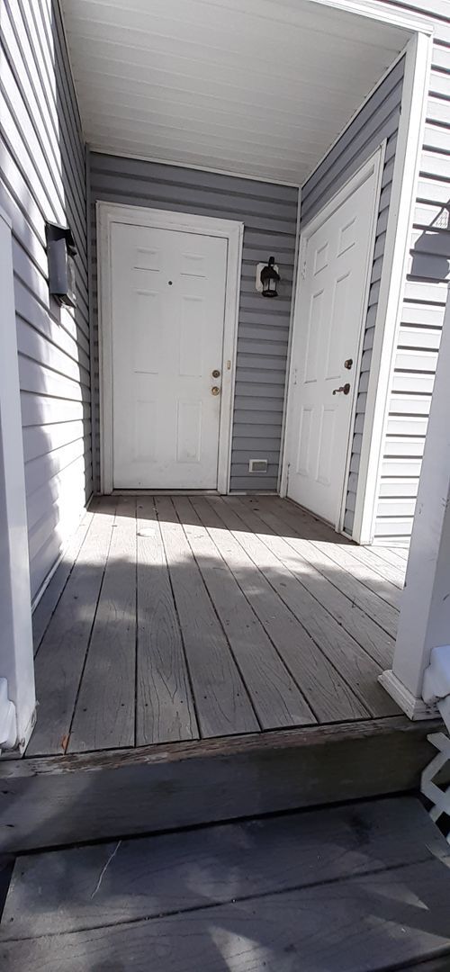 Building Photo - 832 W 38th St