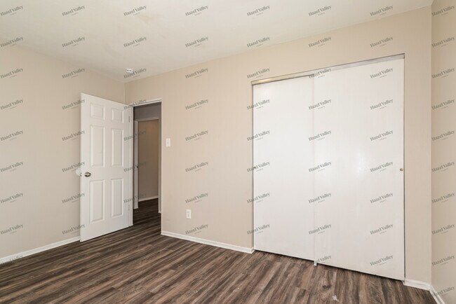 Building Photo - 1417 Moran Dr