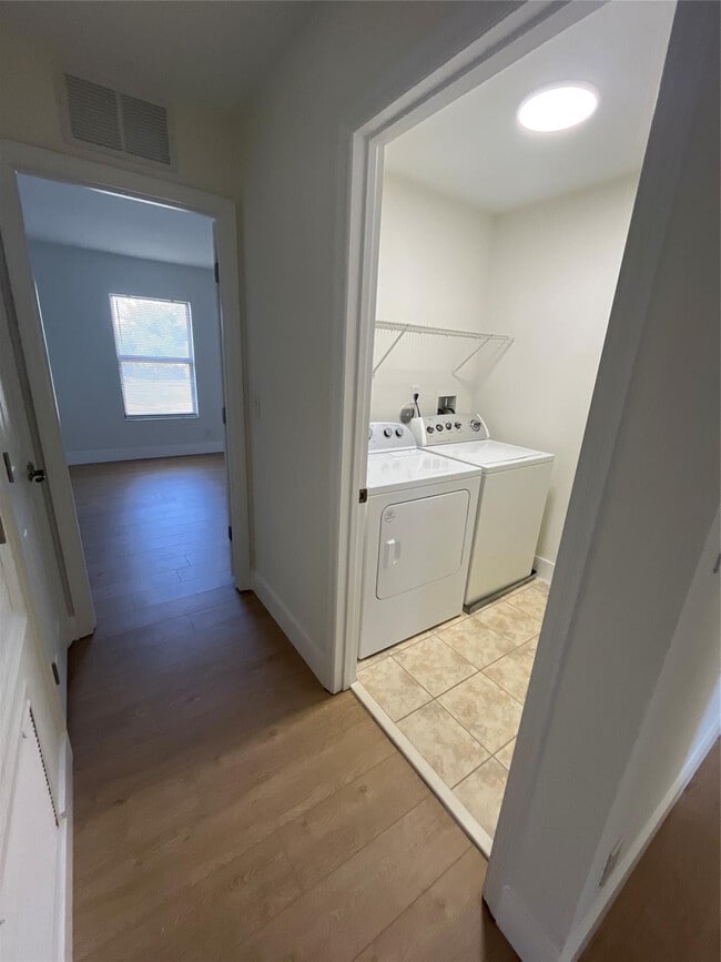 Building Photo - 5038 NW Coventry Cir