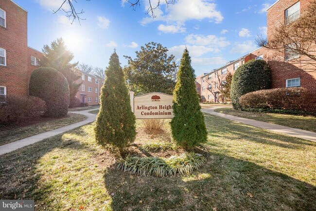 Building Photo - 5310 8th Rd S