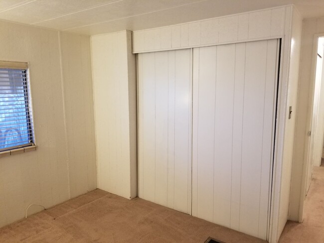 Building Photo - 2 Bedroom, 2 Bathroom Country Home