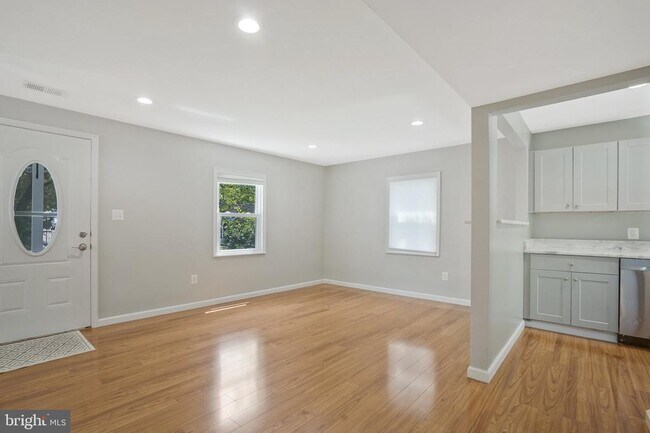 Building Photo - 6024 Rixey Dr