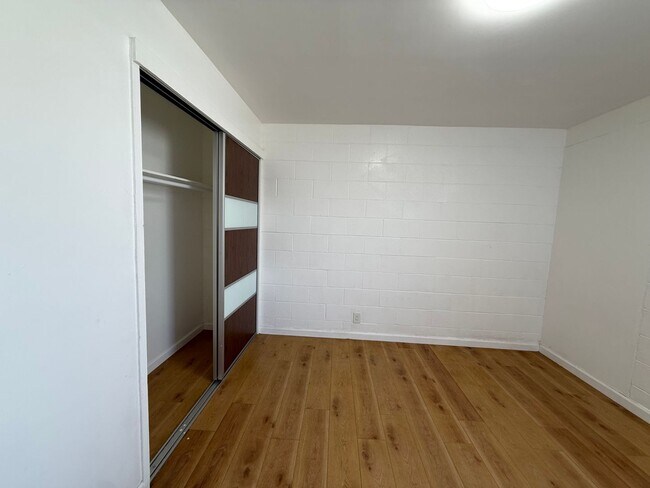 Building Photo - Iolani Terrace