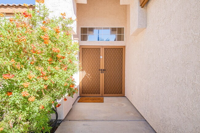 Building Photo - 79120 Canterra Dr