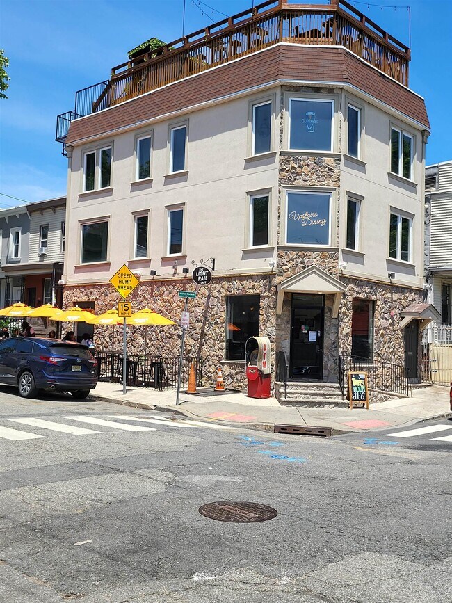 Building Photo - 312 Arlington Ave