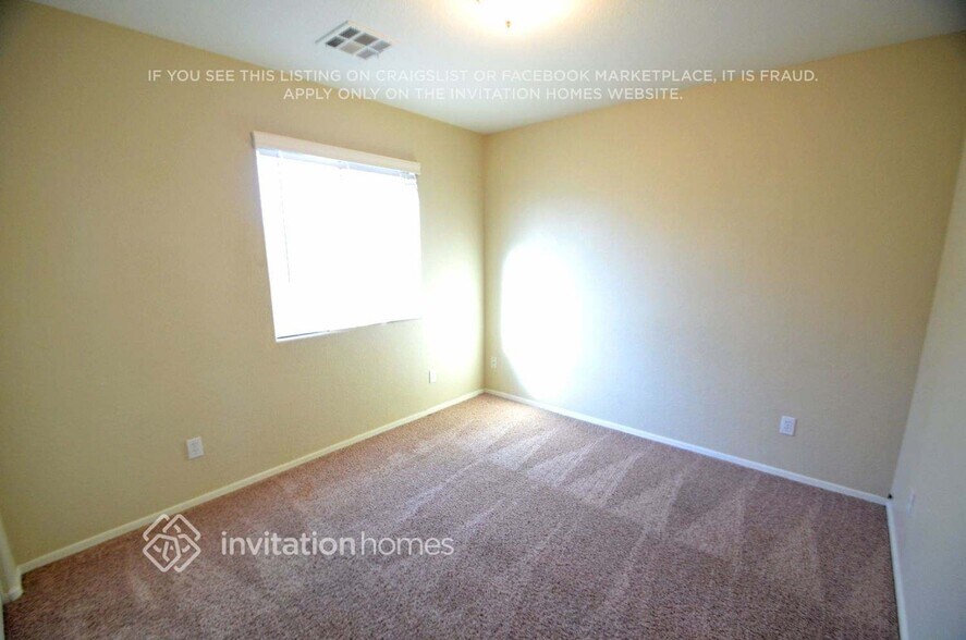 Building Photo - 7208 S 56th Ave