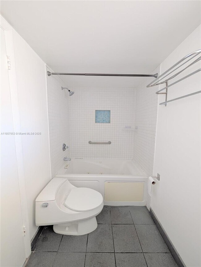 Building Photo - 1075 93rd St