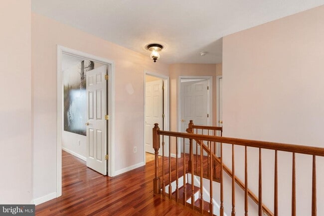 Building Photo - 6910 Governors Grant Ln