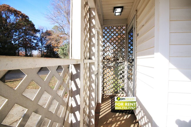 Building Photo - 3 Pointer Ln