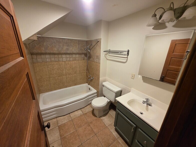 Building Photo - 300 1st St