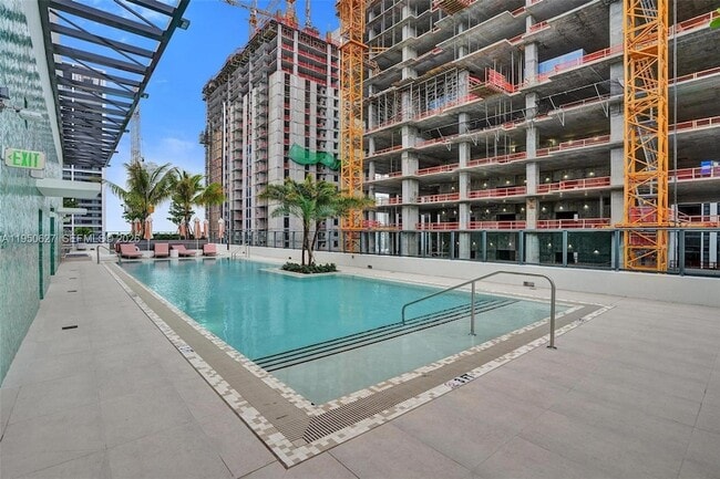 Building Photo - 11 NE 6th St