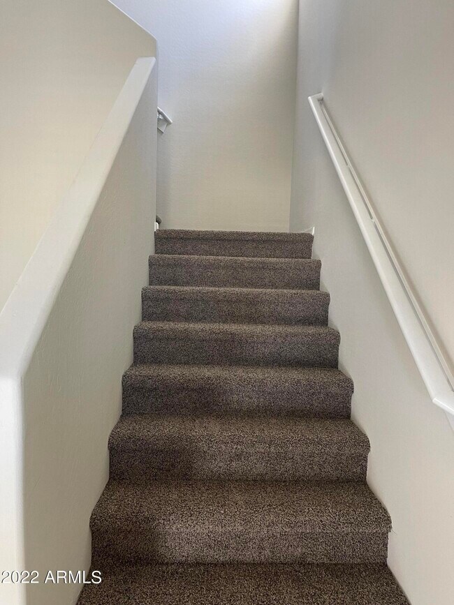 Building Photo - 36597 W Santa Clara Ave