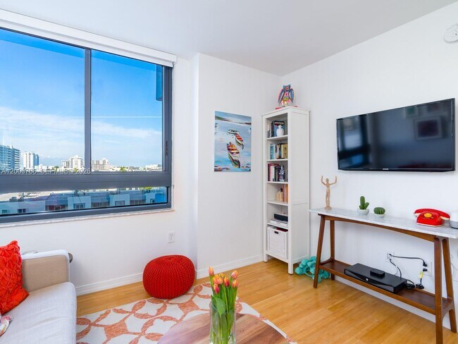 Building Photo - 1330 West Ave