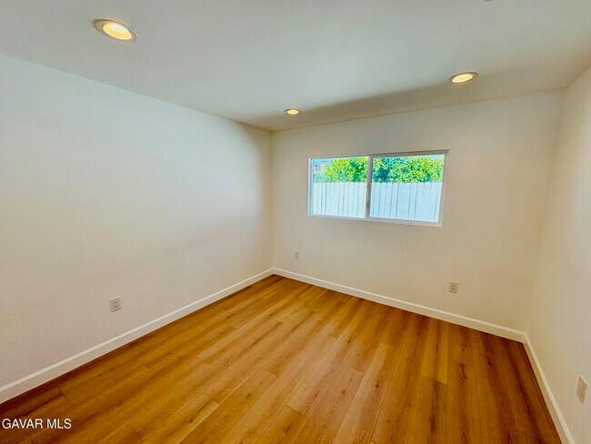 Building Photo - 14758 1/2 Lemay St