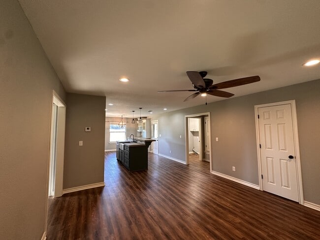 Building Photo - 11365 AR-237