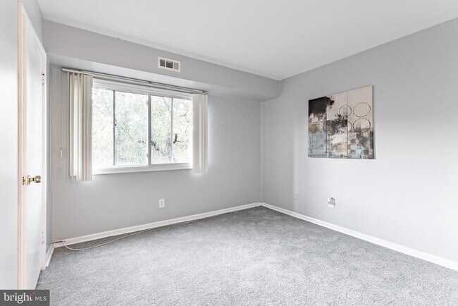 Building Photo - 2908 Kings Chapel Rd