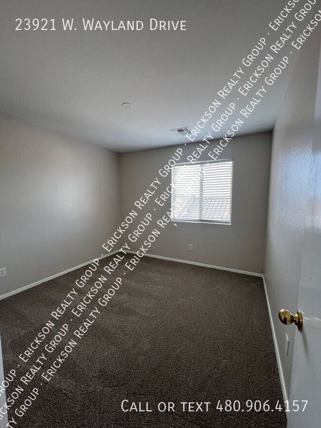 Building Photo - 23921 W Wayland Dr