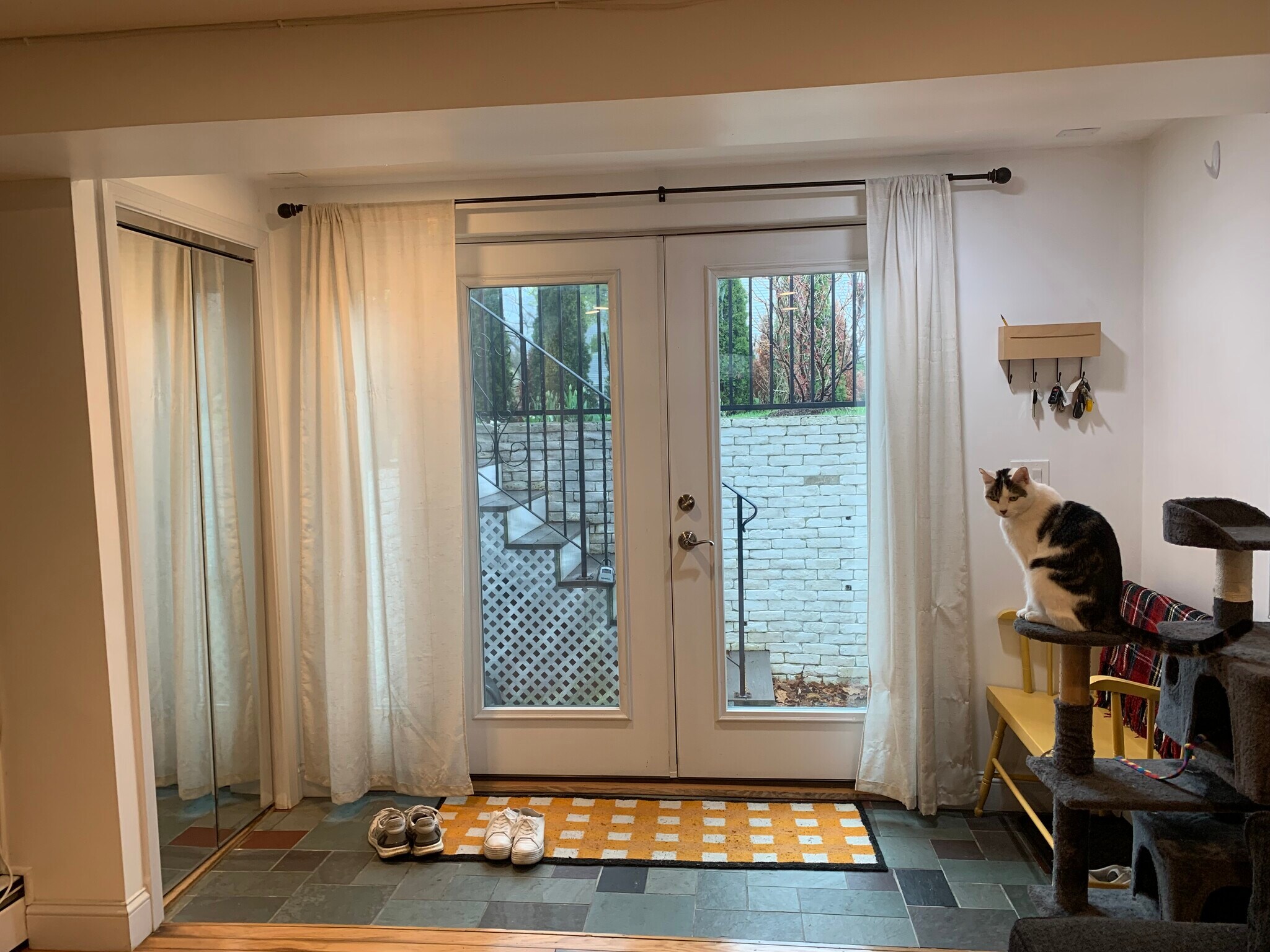 Building Photo - 11 Bridge St