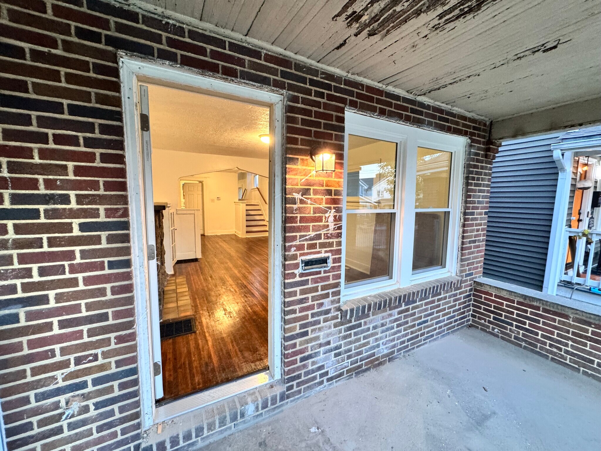 Building Photo - 1183 Linwood Ave