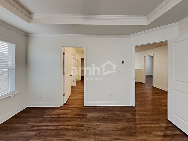 Building Photo - 718 Cyprus Ave