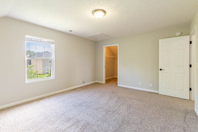 Building Photo - 5078 Cornelius Dr