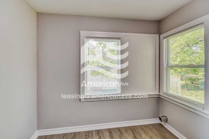 Building Photo - 4804 Avenue O