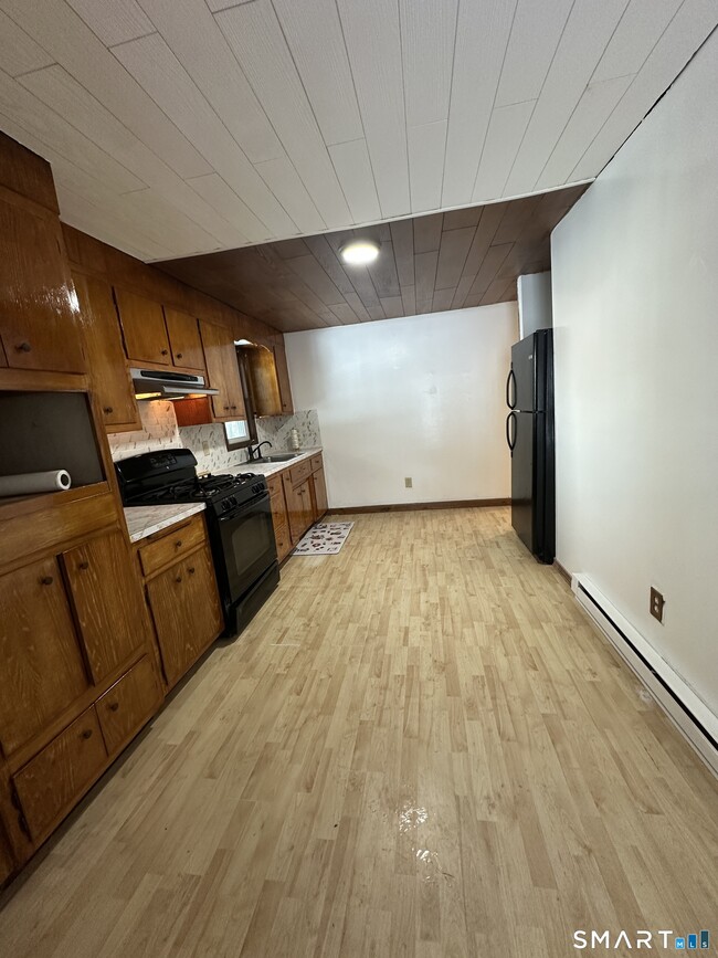 Building Photo - 48 Hunters Ave