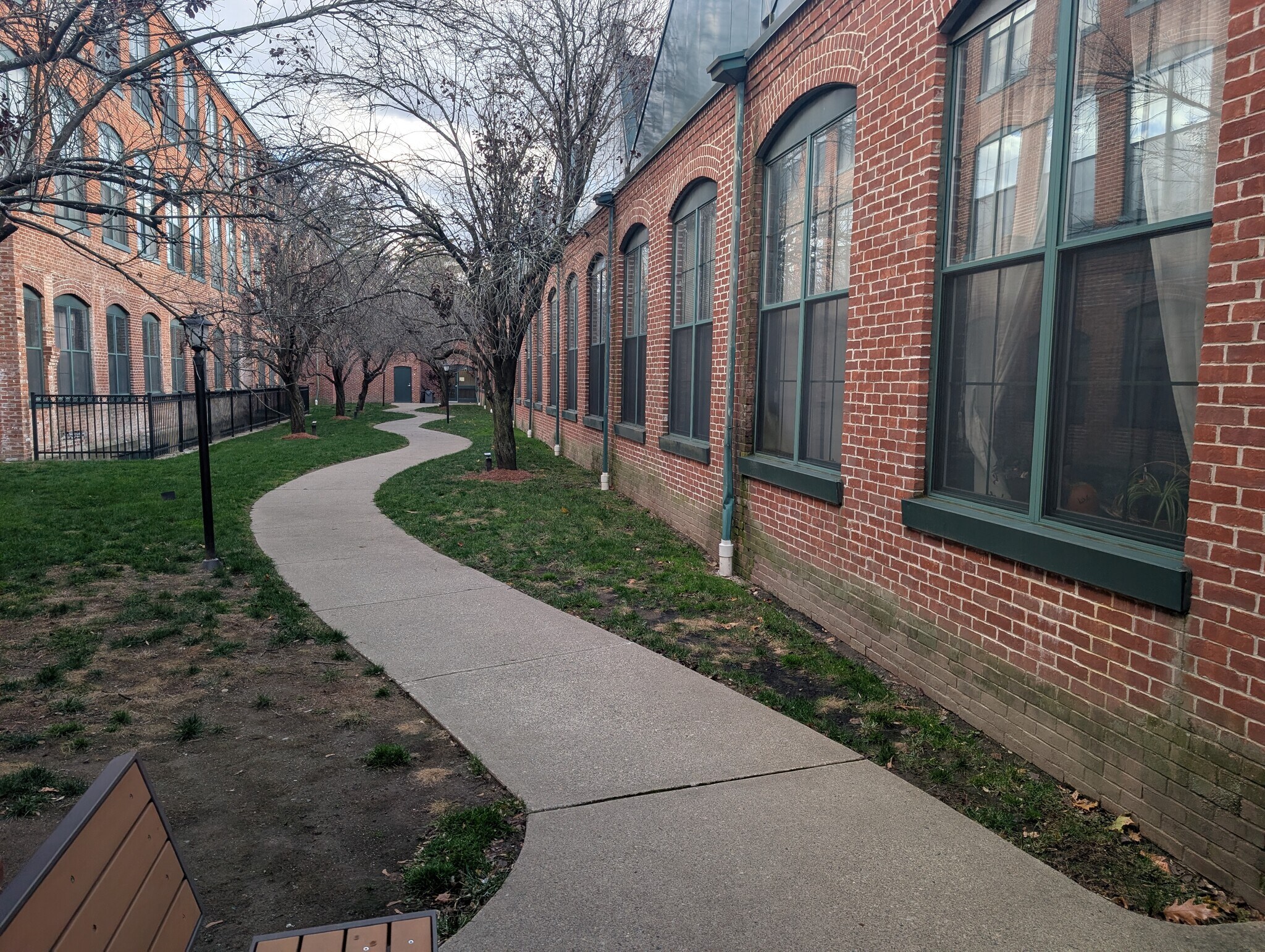 Building Photo - 160 Fremont St