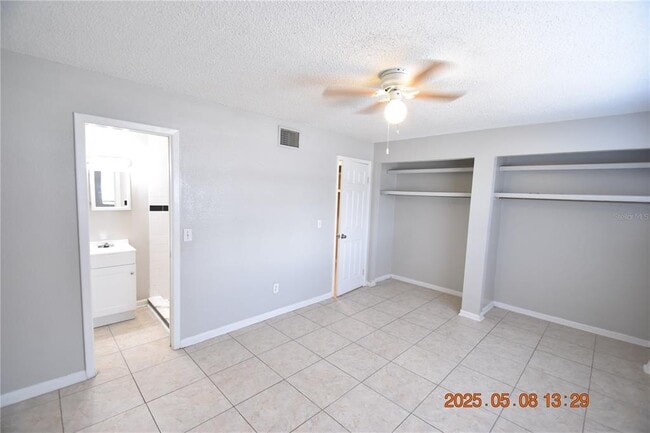 Building Photo - 8320 Oleander Ln