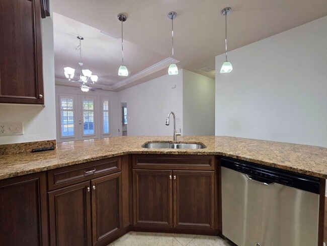 Building Photo - For rent 2 bedroom 2 bathroom 1 car garage condominium