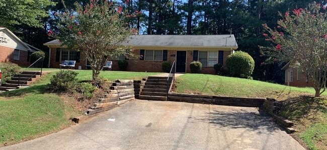 Primary Photo - NOW READY! 2 Bedroom 1 Bath in Lawrencevil...
