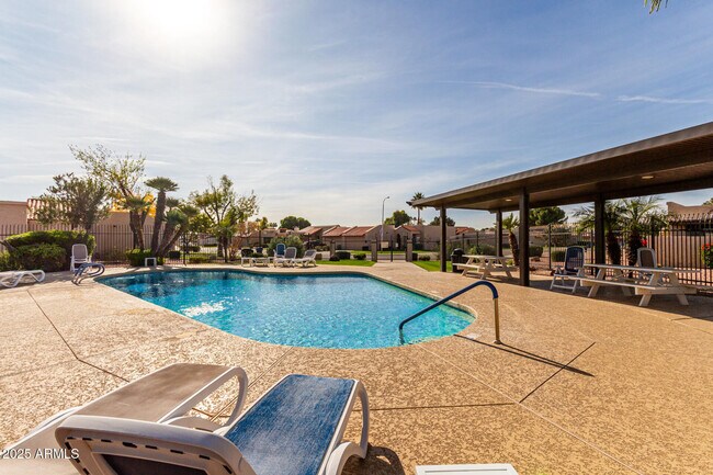 Building Photo - 3407 N Pleasant Dr