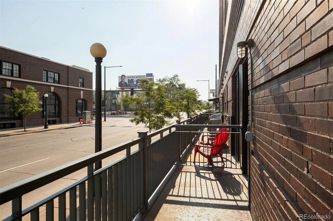 Building Photo - 2261 Blake St