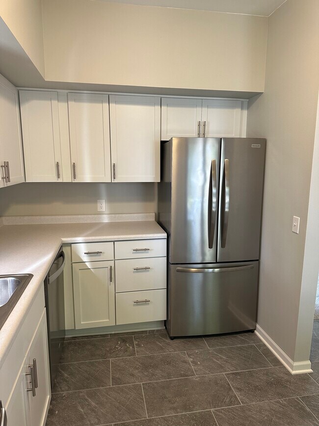 Kitchen view 1 - 706 Chicago St