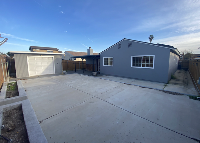 Building Photo - 1810 Thelborn Way