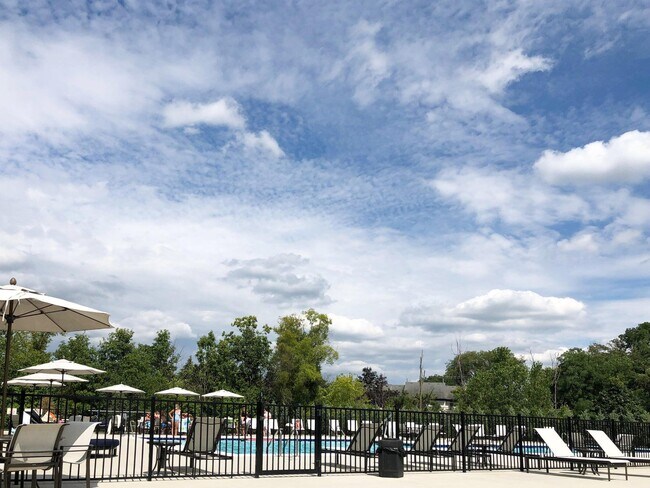 Building Photo - 2856 Ridington Rd