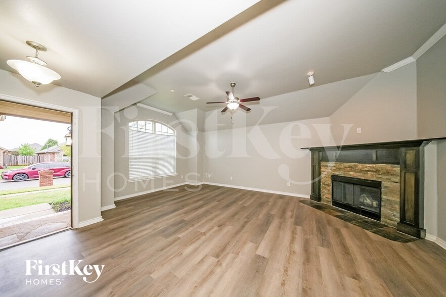 Building Photo - 3325 N W 161st St