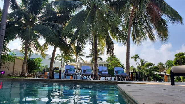 Building Photo - 2626 Barcelona Dr