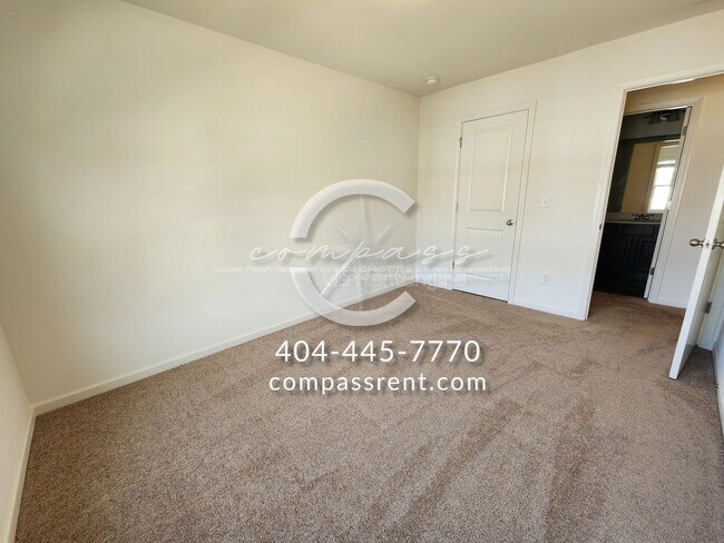 Building Photo - 2365 Camden Oak Way