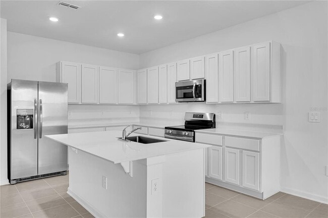 Building Photo - 2827 Maloof Dr