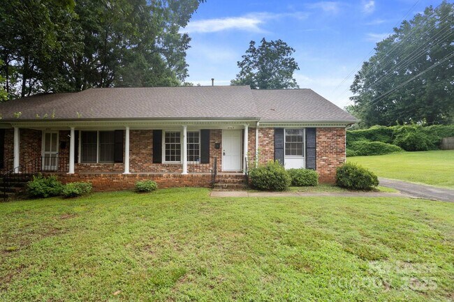 Building Photo - 4703 Fairheath Rd