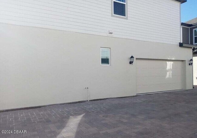 Building Photo - 406 Venetian Palms Blvd