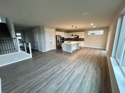 Building Photo - Stunning BRAND NEW 3 bed 2.5 bath home in ...