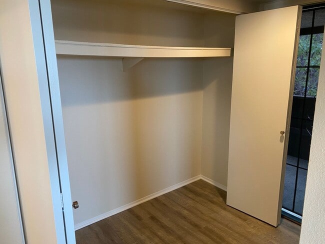 Building Photo - 3831 Nipoma Pl