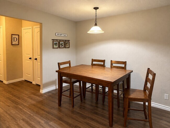 Building Photo - 511 Kacie Dr