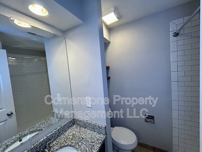 Building Photo - 1024 Jana Dr