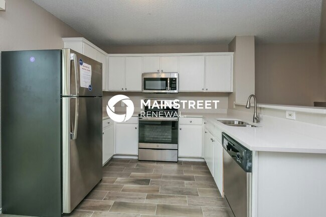 Building Photo - 4 Bedroom Pet-Friendly Home in Glenn Heights, TX with Main Street Renewal