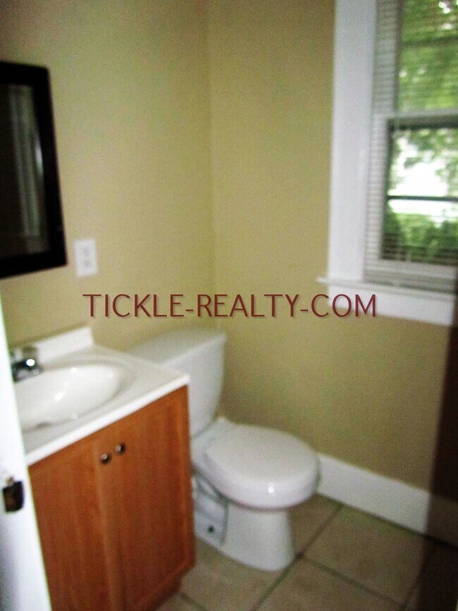 Building Photo - 48 Henrietta St