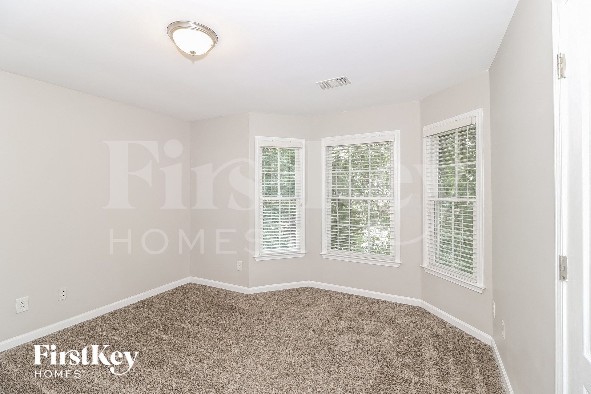 Building Photo - 1557 Grove Arbor Terrace